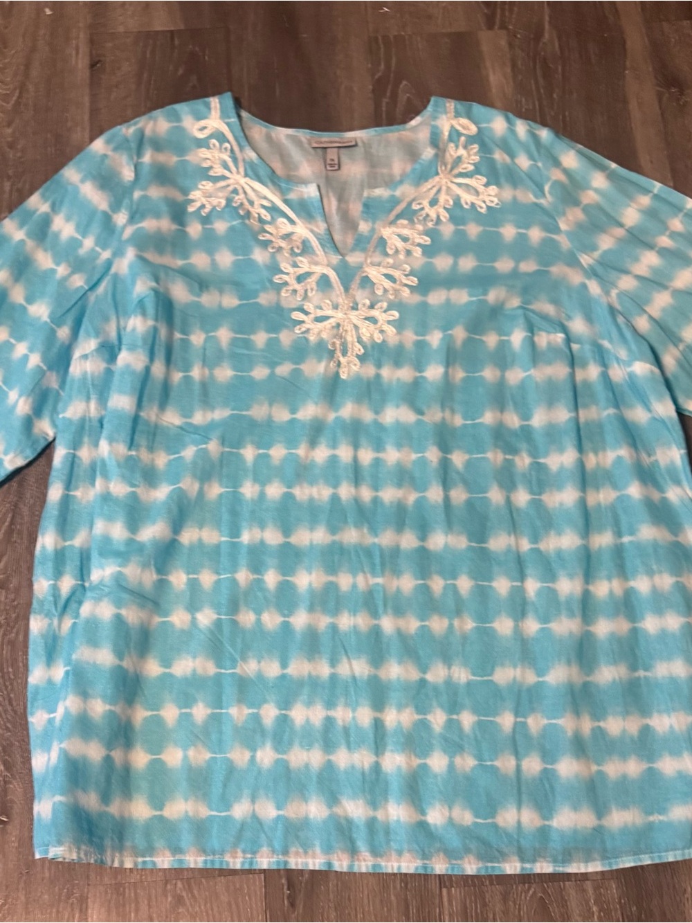 Catherines Women’s Sky Blue Tie-Dye Embroidered V-Neck Tunic Size 2X - Picture 4 of 8